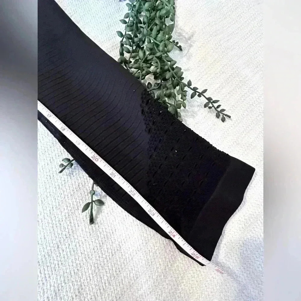 Gymshark Energy Seamless Leggings in Black Size Medium - Picture 4 of 4